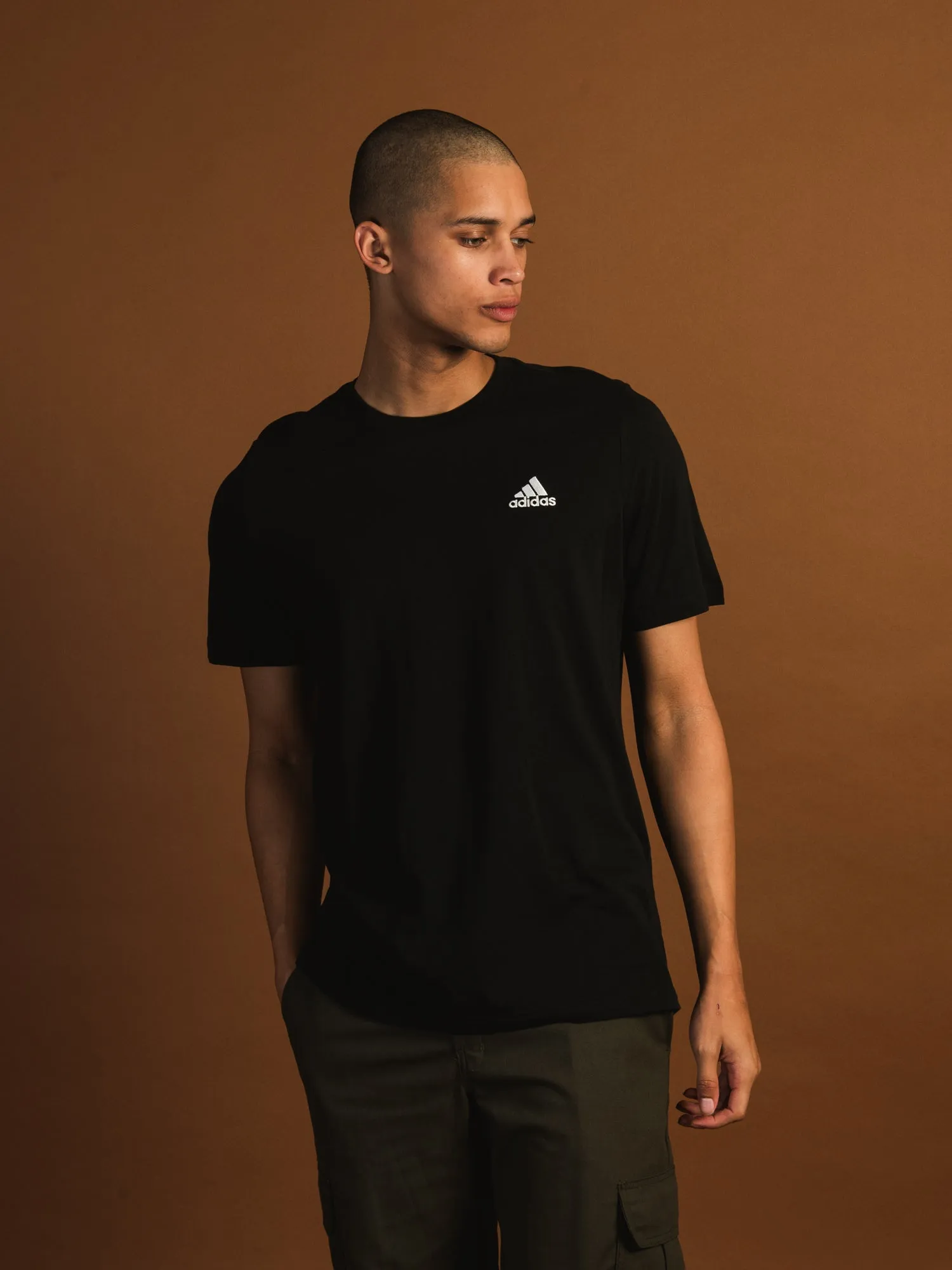 ADIDAS LEFT CHEST LOGO T-SHIRT