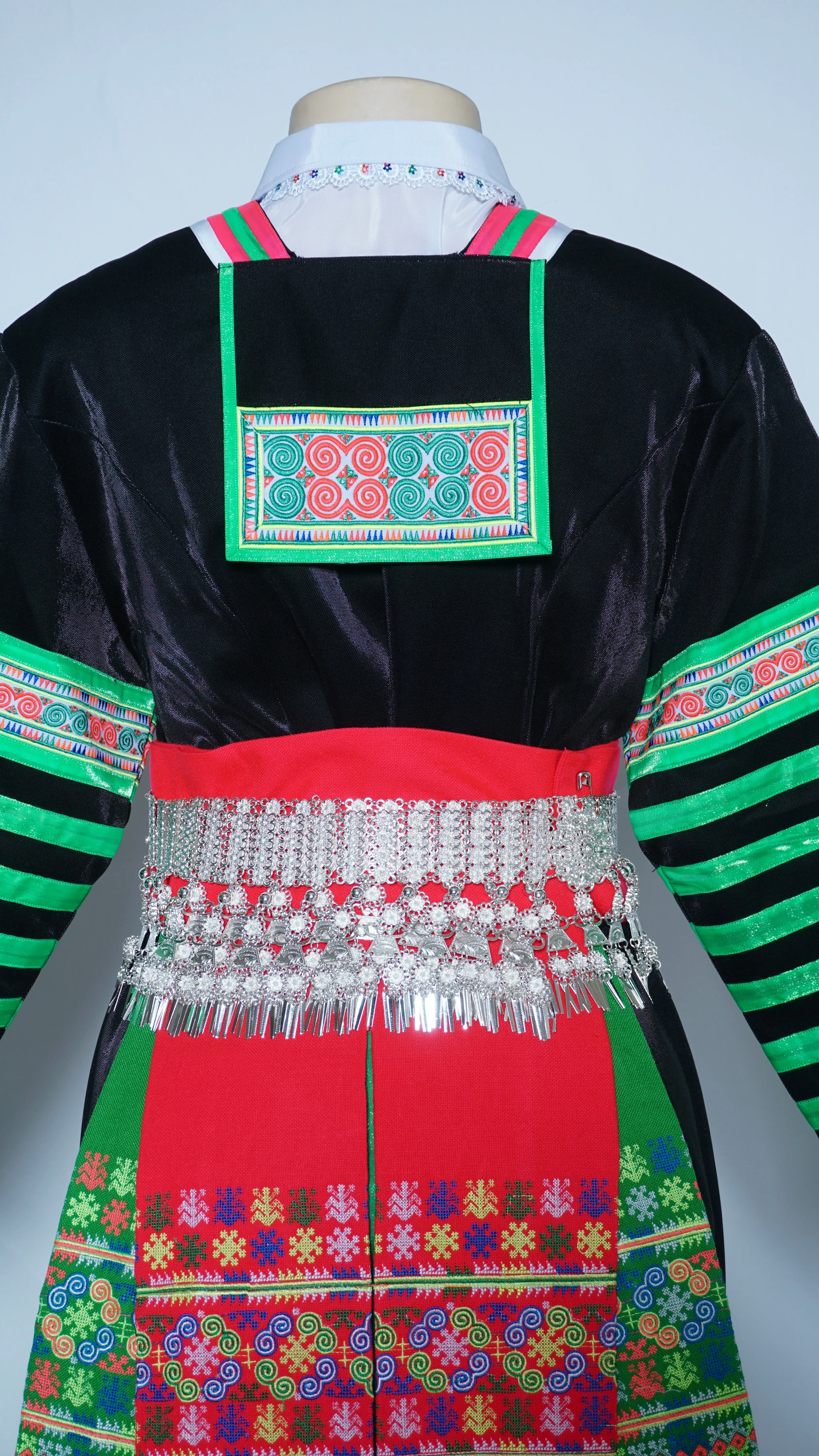 Hmong Txaij Green Trim (44")