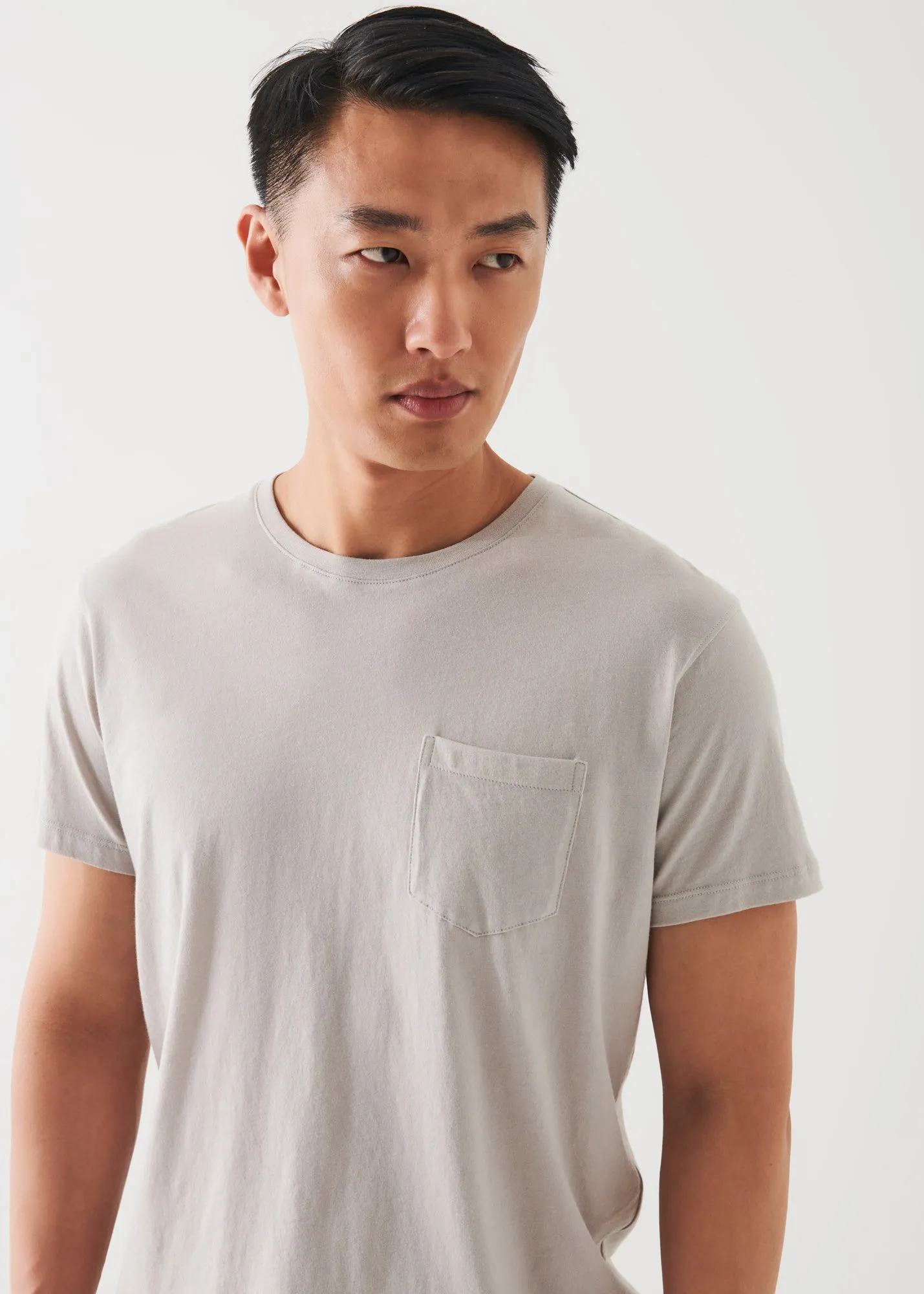 LIGHTWEIGHT PIMA COTTON POCKET T-SHIRT