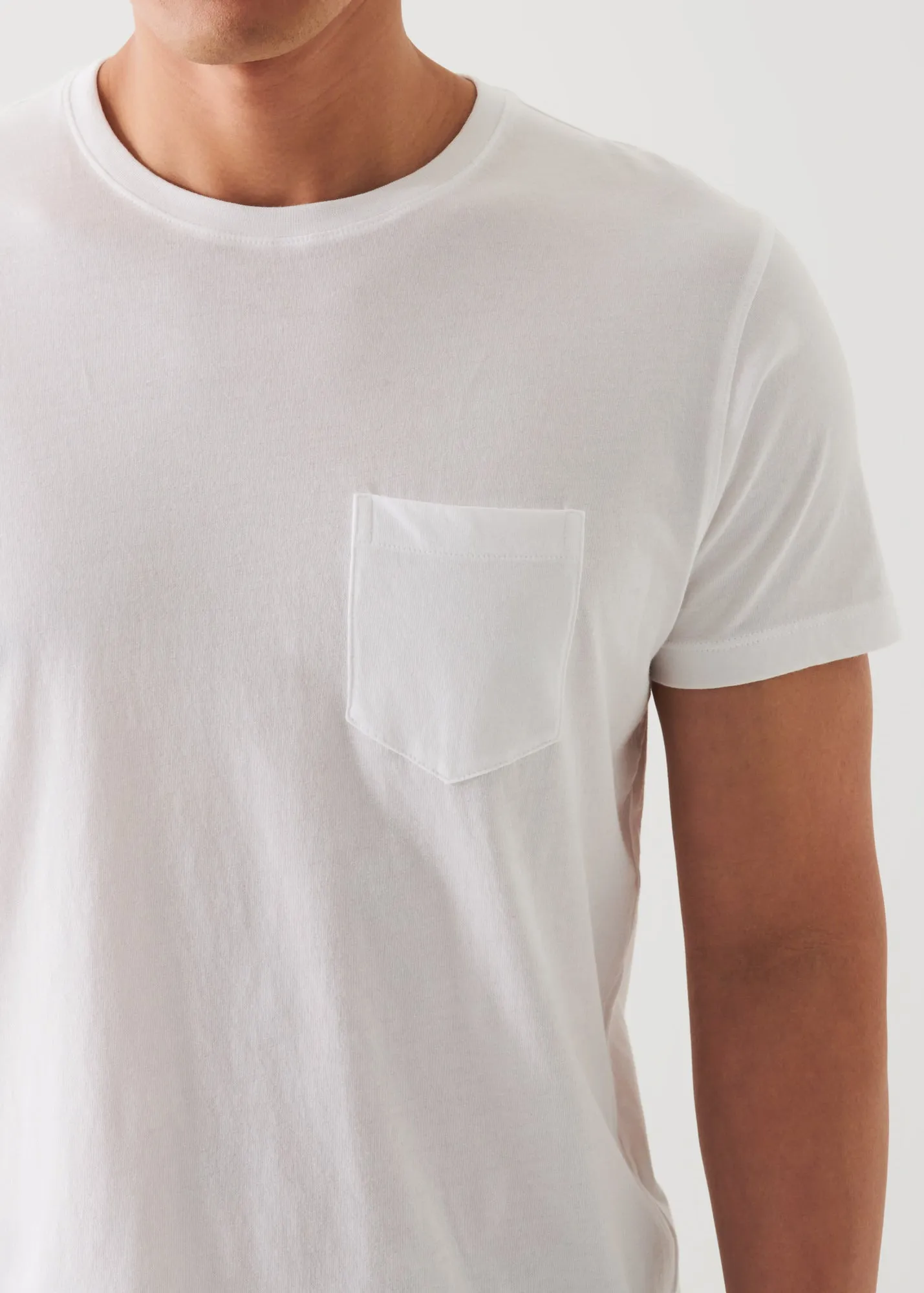 LIGHTWEIGHT PIMA COTTON POCKET T-SHIRT