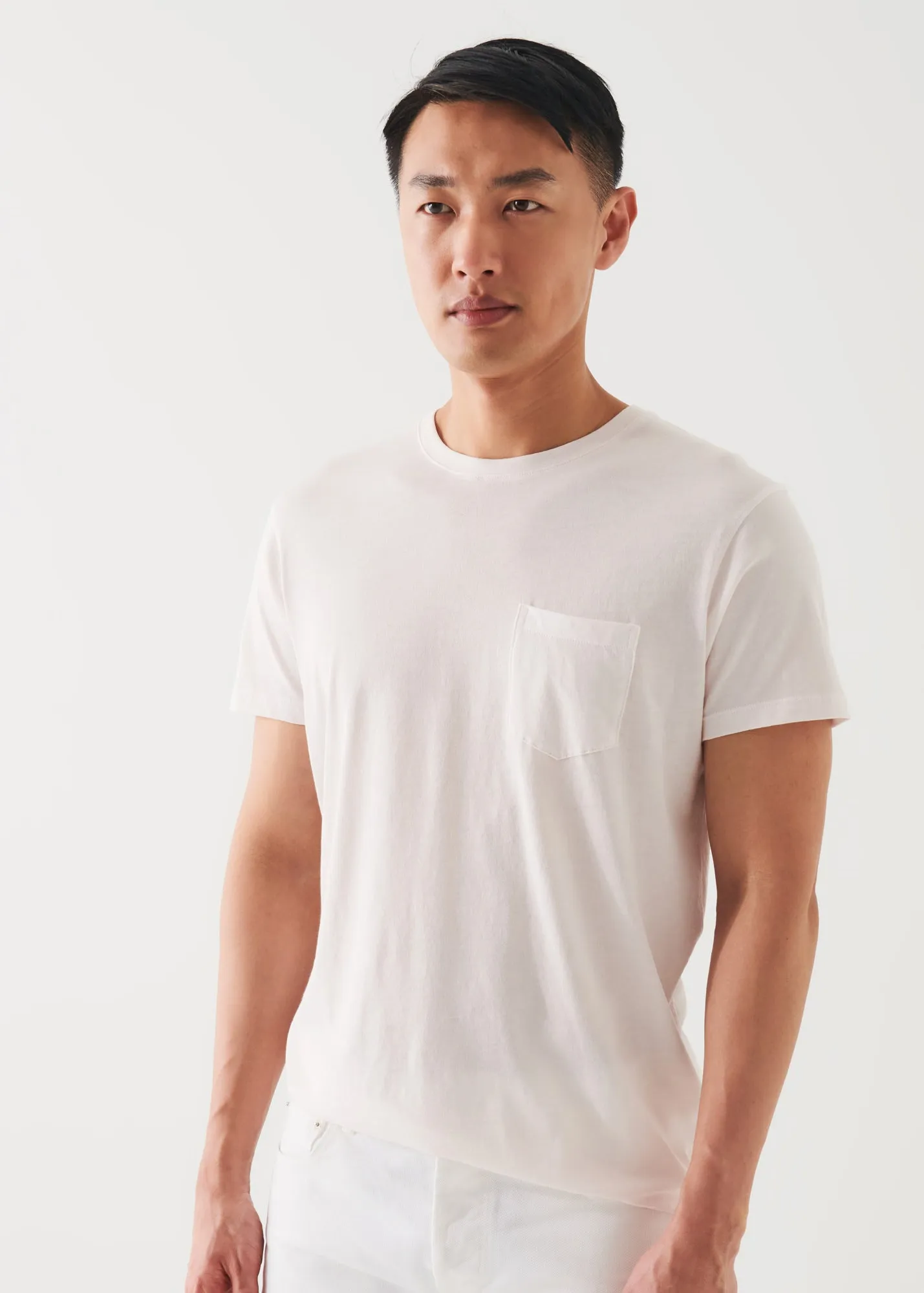 LIGHTWEIGHT PIMA COTTON POCKET T-SHIRT